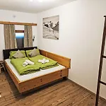14 By Interhome *